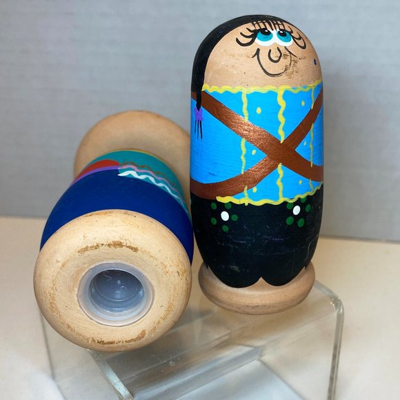 Vintage Playa Del Carmen Mexico Salt & Pepper Shakers Hand Painted Sombrero - Picture 3 of 4